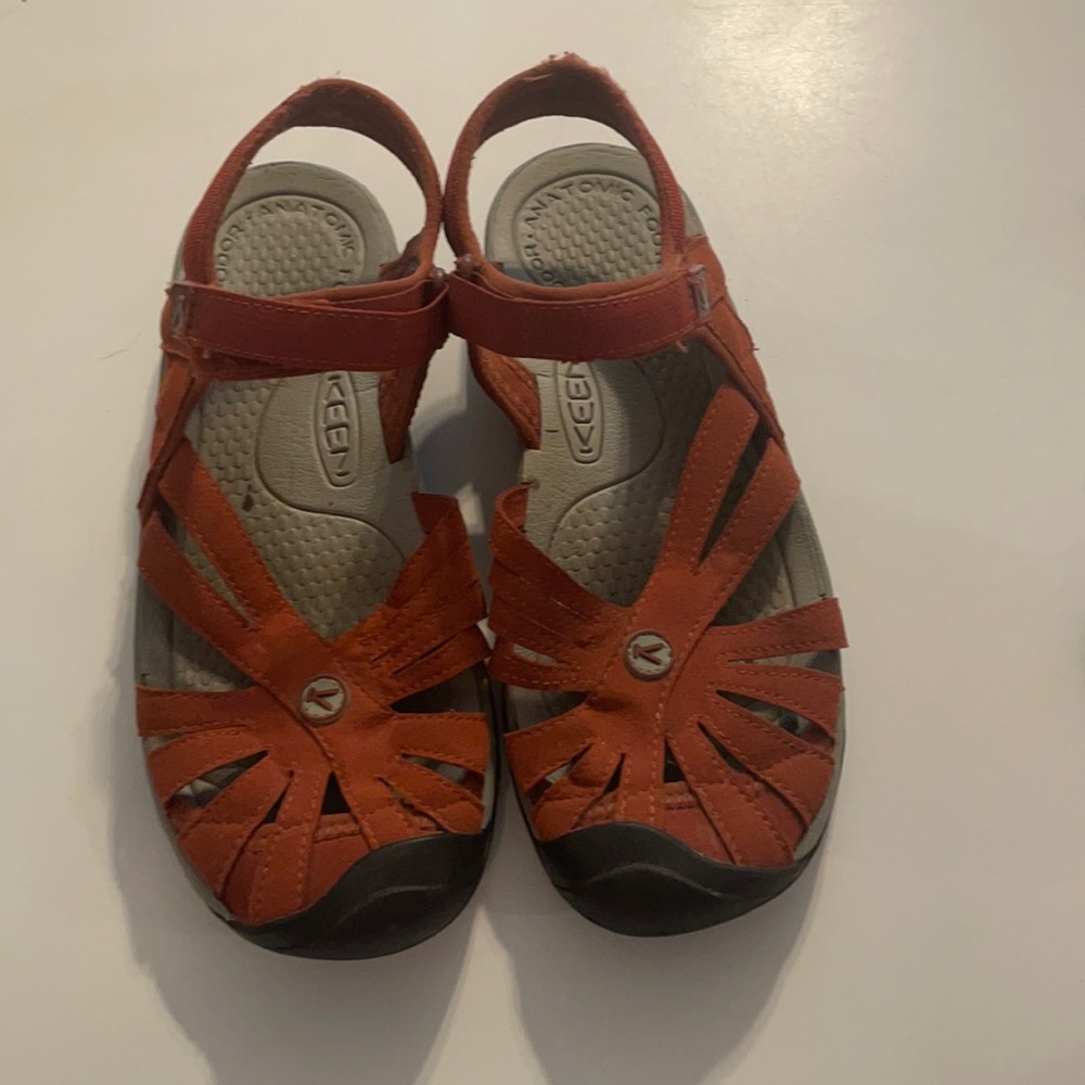 Keen 8.5 sandals burnt orange